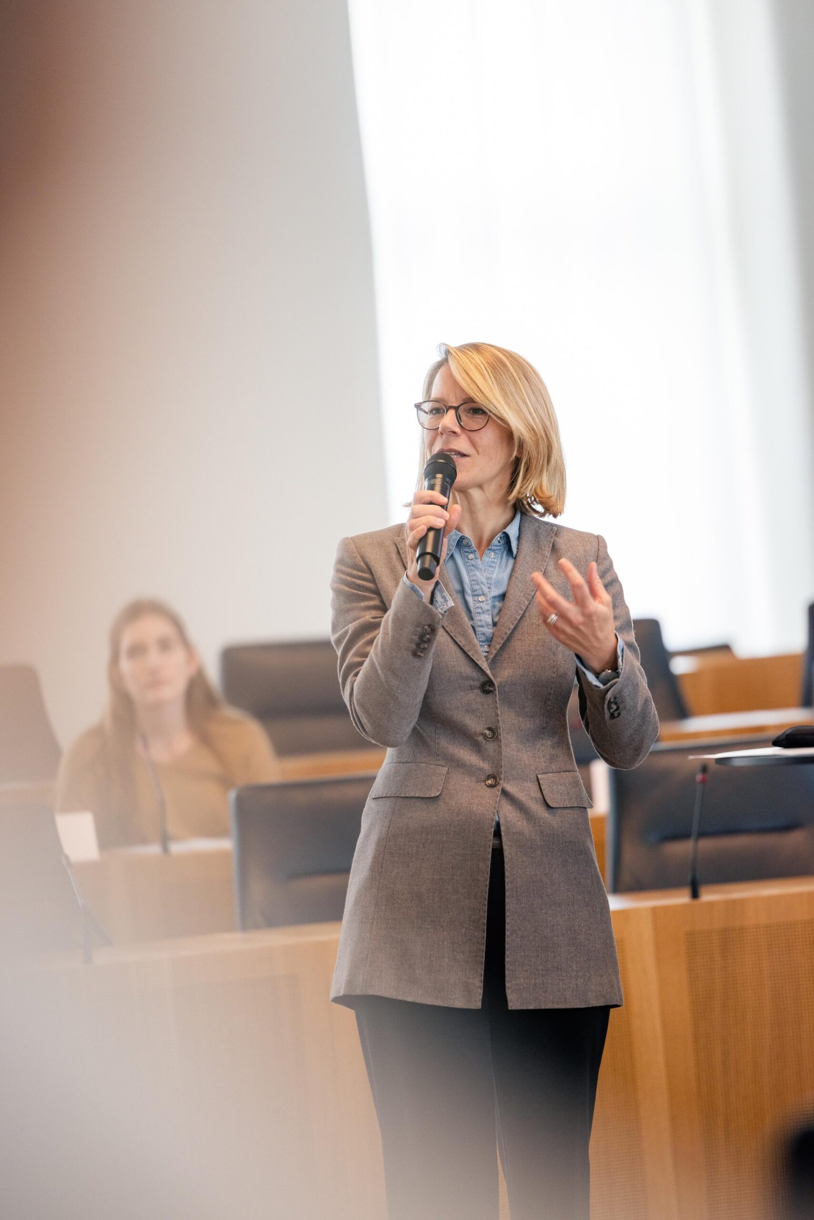 Fokus auf das Networking – Business-Event-Fotografie in der Mainmetropole.