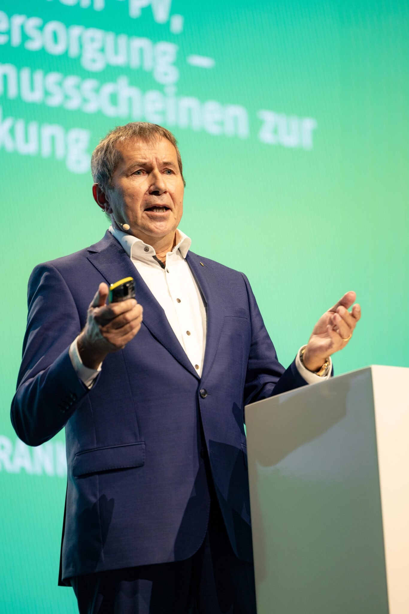 Keynote-Speaker und Publikum bei einem Event von der VKU