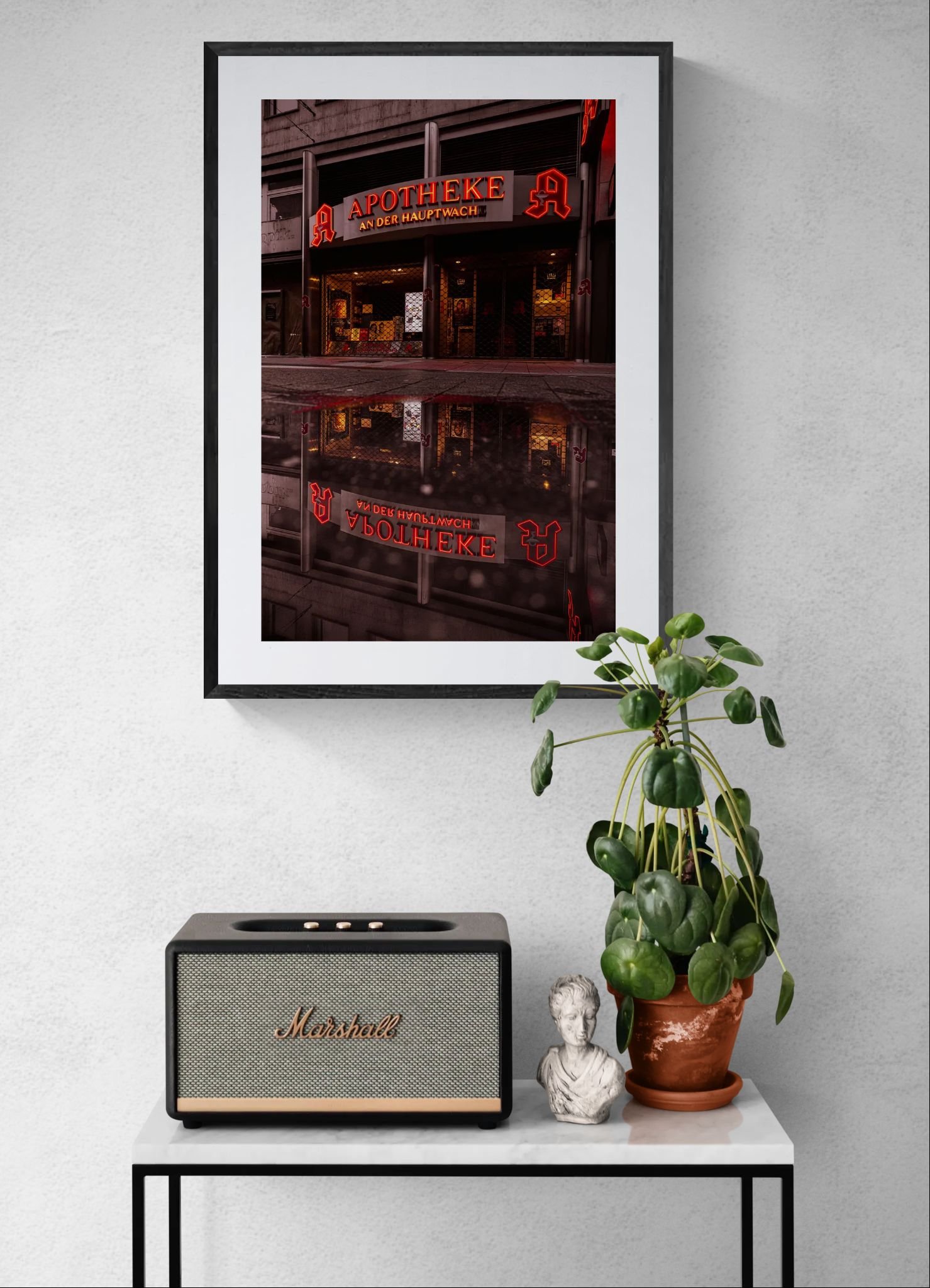 Console table with a speaker and potted plant Red Reflection – Bild 2